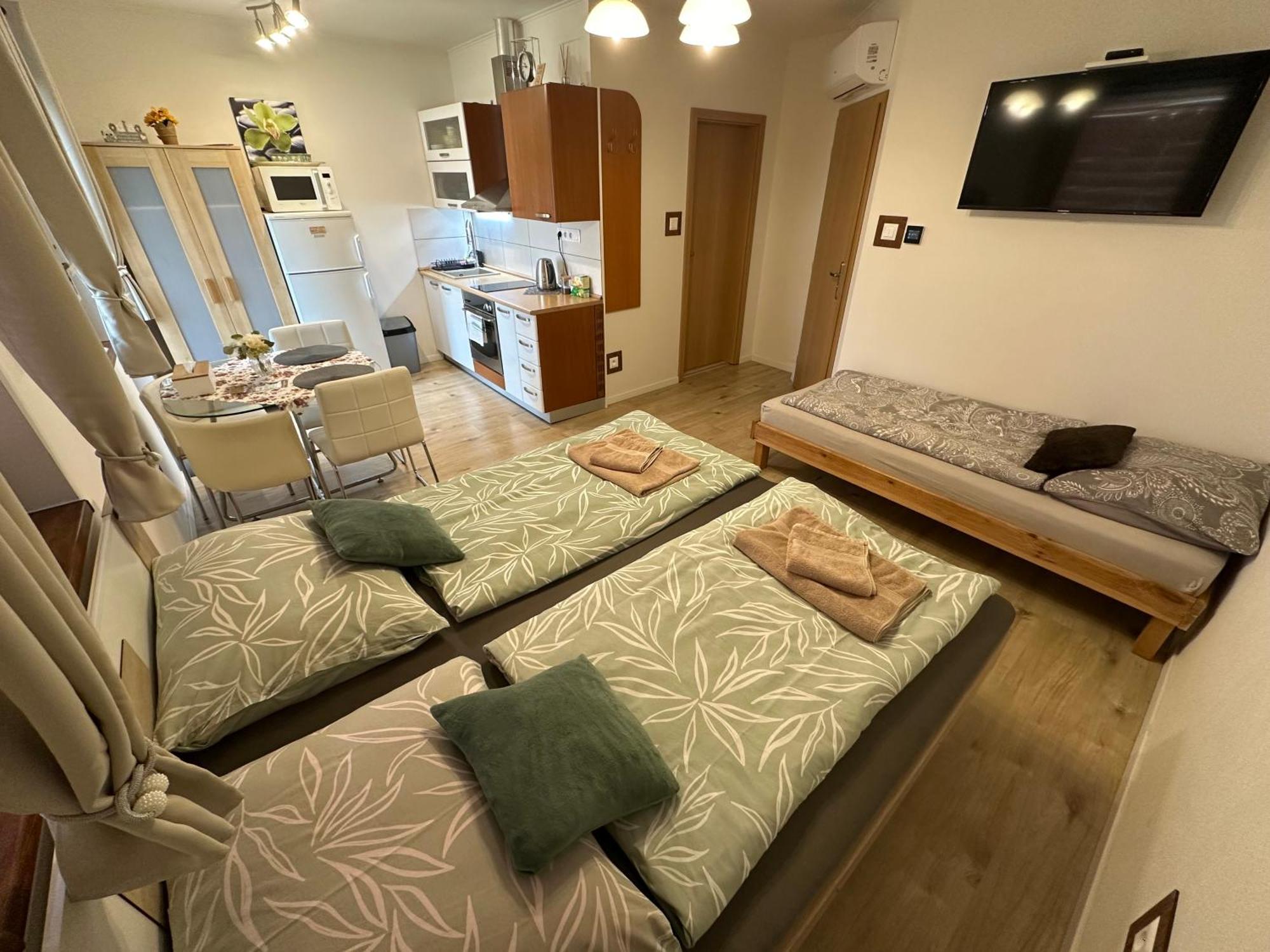 Apartmán LOSONCI pre 2 osoby Nesvady Exterior foto